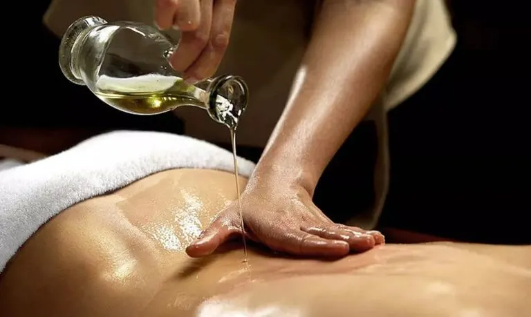 Abhyanga therapy at neeraj ganga wellness dream