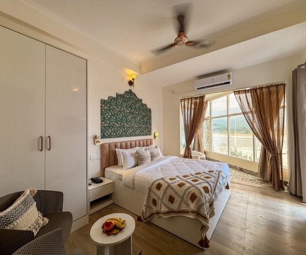 Family Suite with Jacuzzi & Ganga View